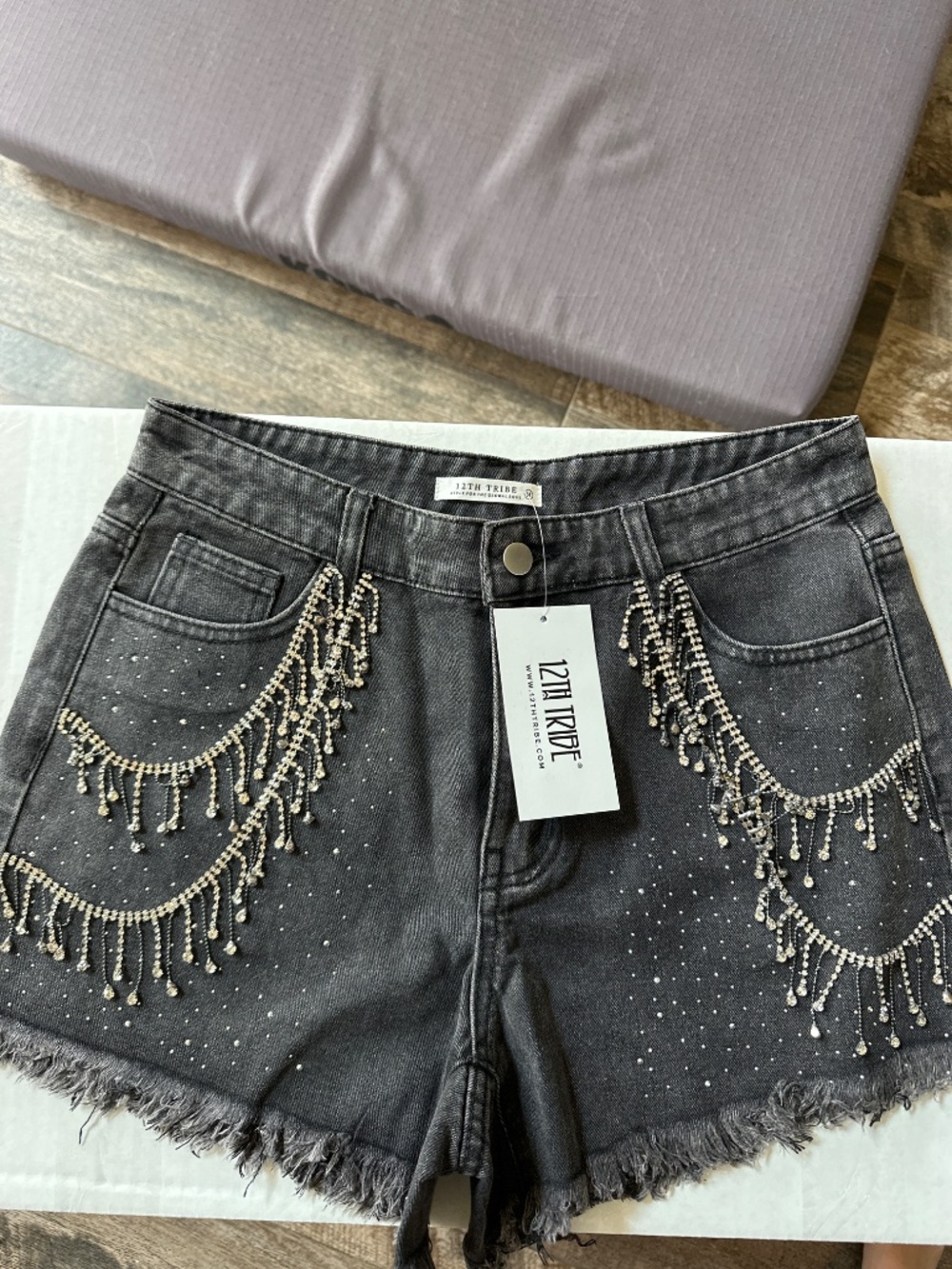 12th Tribe Love Thing Washed Black Denim Shorts Size MM - Picture 4 of 5